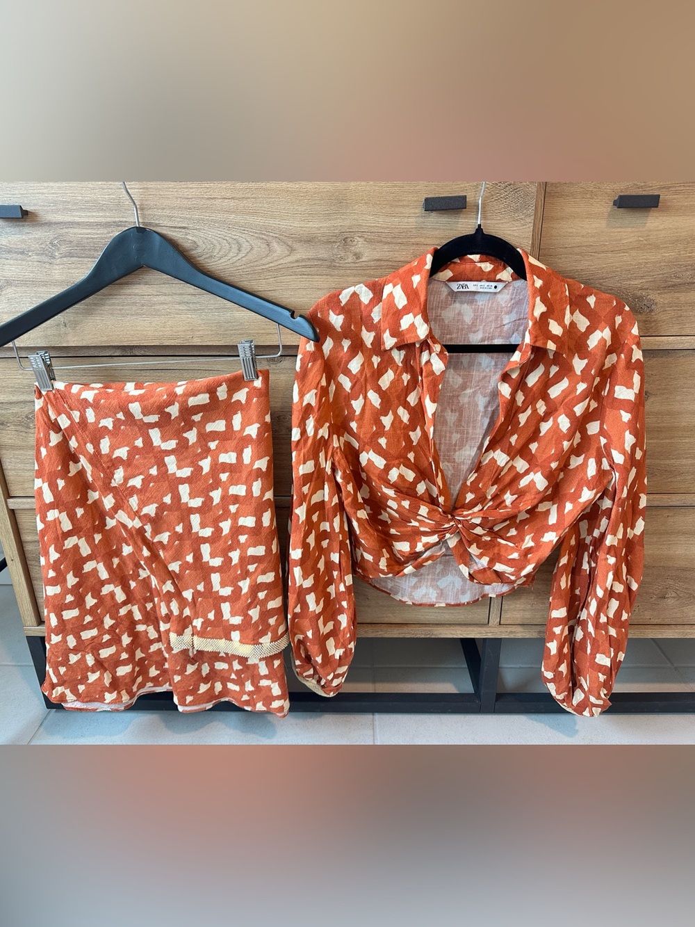 Zara Rust Orange & Cream Knot-Front Two-Piece Linen Set - Excellent Condition